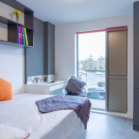 En Suite Rooms & Studios, Coventry - Sk Екстериор снимка