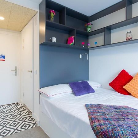 En Suite Rooms & Studios, Coventry - Sk Екстериор снимка