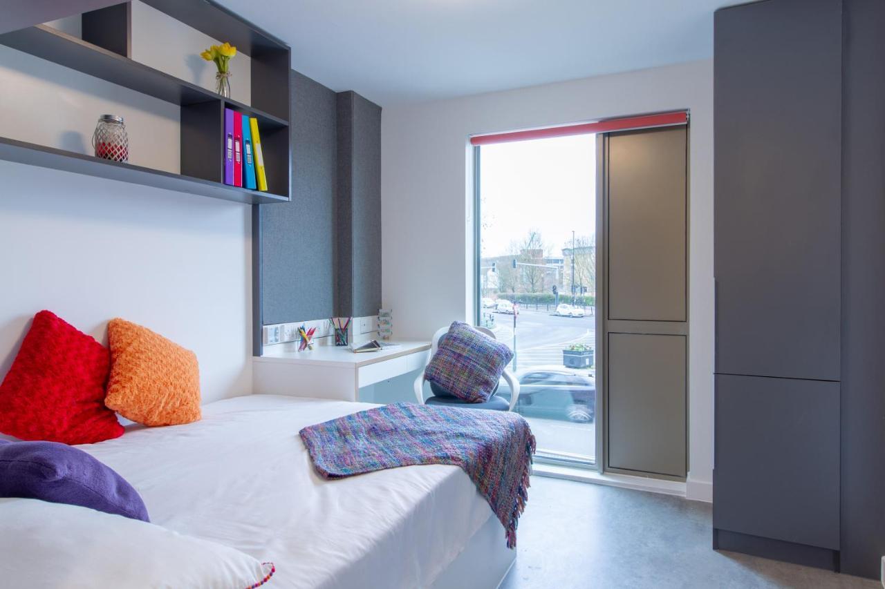 En Suite Rooms & Studios, Coventry - Sk Екстериор снимка