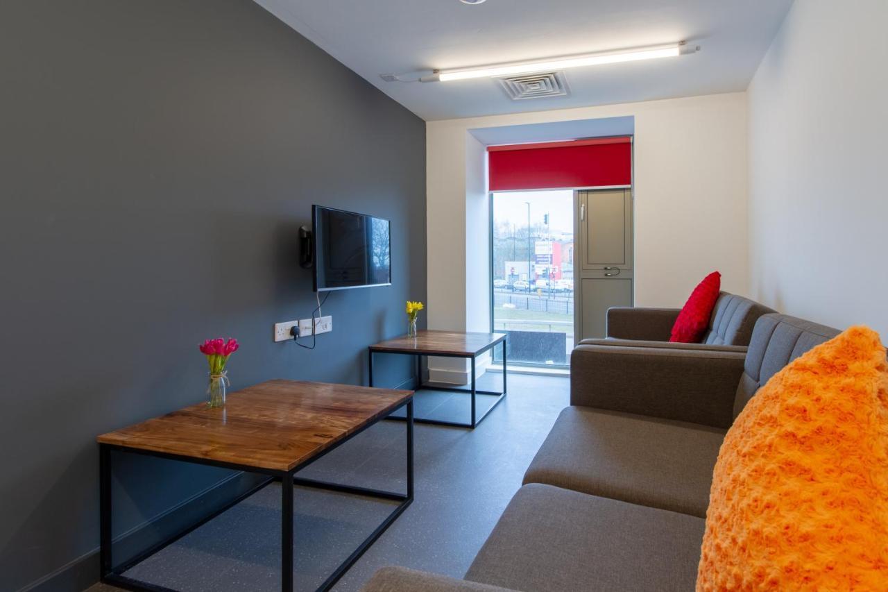 En Suite Rooms & Studios, Coventry - Sk Екстериор снимка