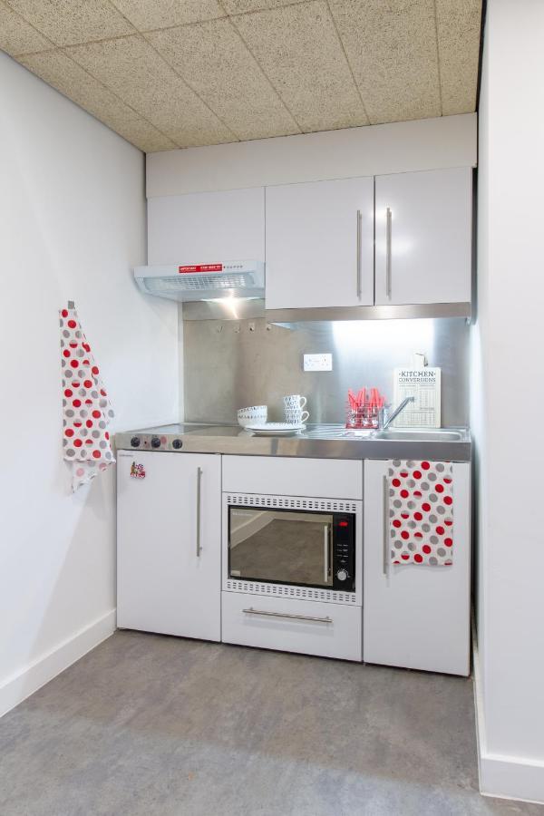 En Suite Rooms & Studios, Coventry - Sk Екстериор снимка