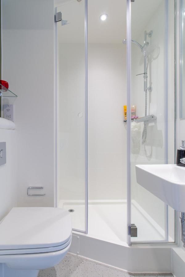 En Suite Rooms & Studios, Coventry - Sk Екстериор снимка